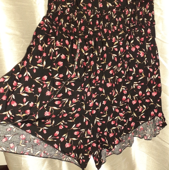 🌷Tulip Print Short Romper - Picture 4 of 4